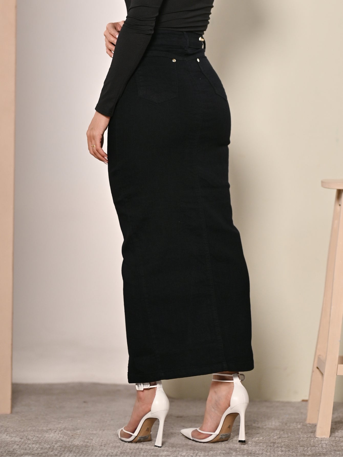 Saia Jeans Longa Preta Com Abertura na Frente Anagrom Ref.207