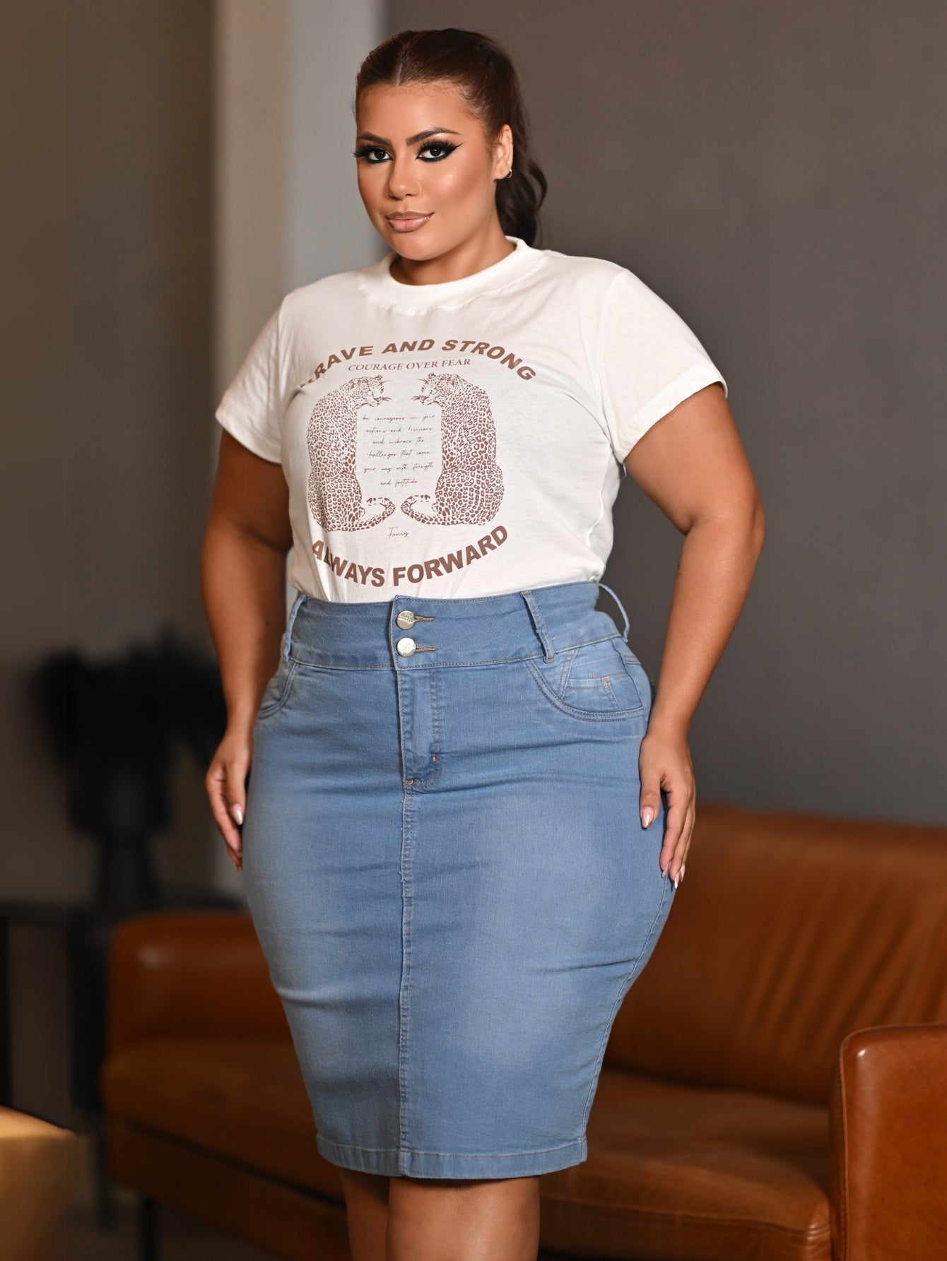 Saia Jeans Média Secretária com Elastano Cintura Alta Azul Claro Anagrom Ref.050