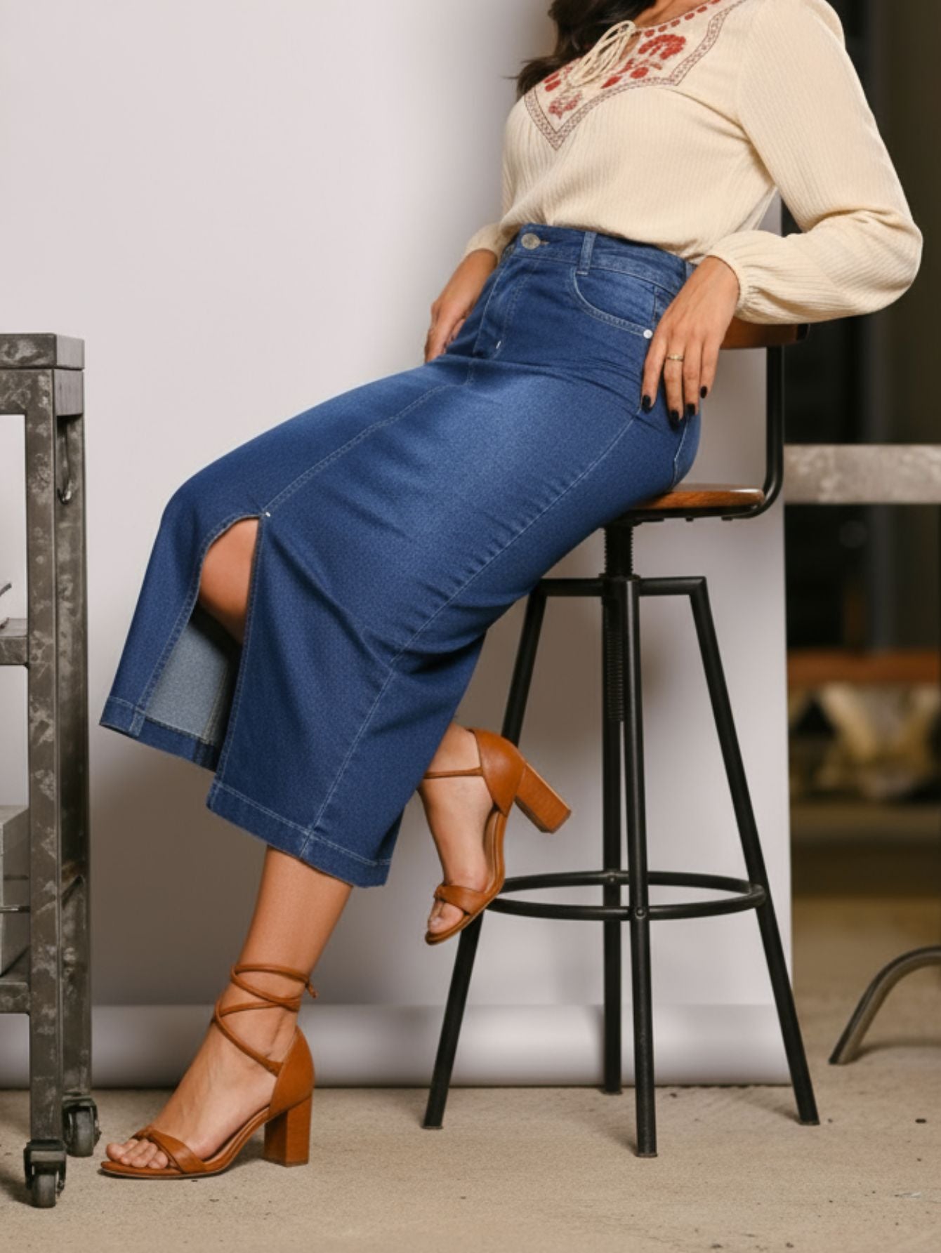 Saia Jeans Longa Azul Marinho Com Abertura na Frente Anagrom Ref.231